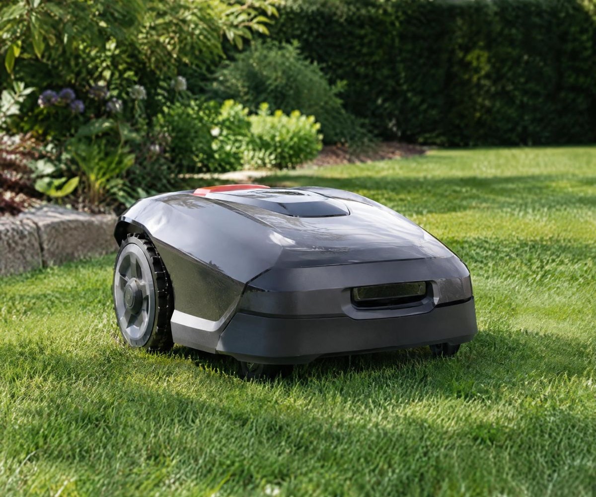Rasenroboter – Was sollte man bei der Pflege und den Akkus beachten?